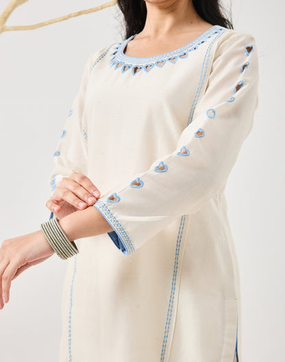 Dilzaah Straight Suit set with Cut Heart work
