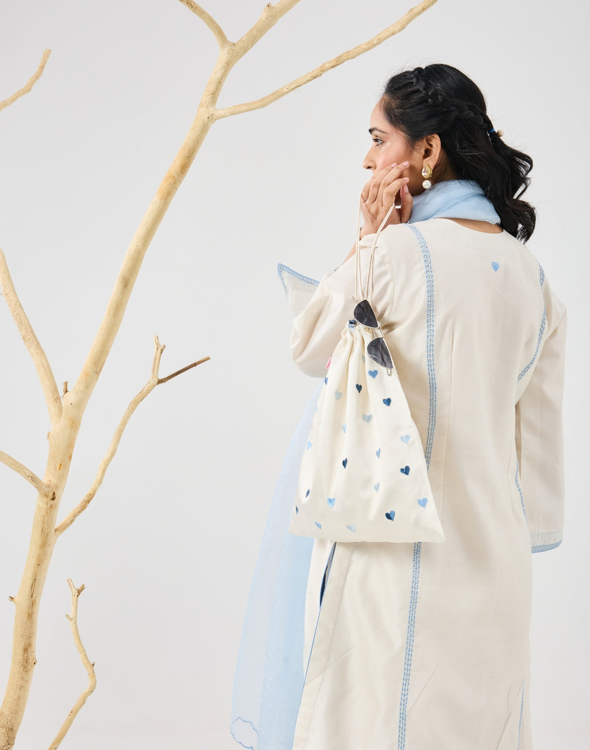 Dilzaah Aline Suit set with Solid Heart Embroidery