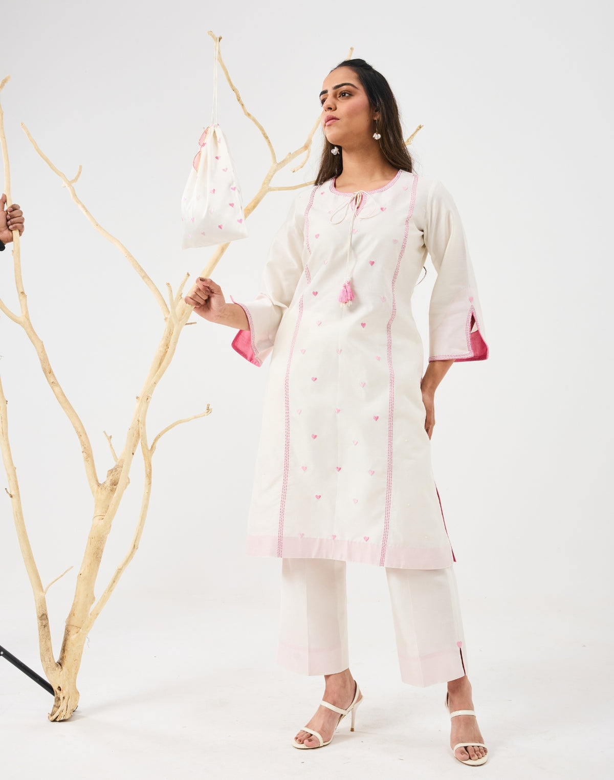 Dilzaah Aline Suit set with Solid Heart Embroidery