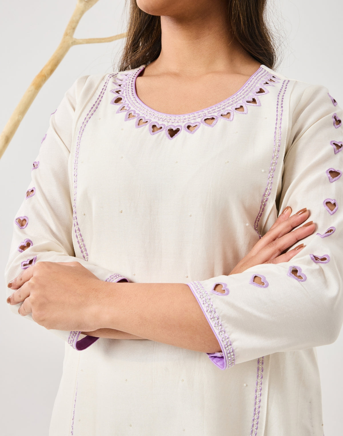 Dilzaah Straight Suit set with Cut Heart work